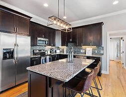 Muletown Haven Stunning Downtown Escape!