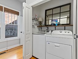 Muletown Haven Stunning Downtown Escape!