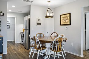 Family-friendly Retreat - Enviable Location!