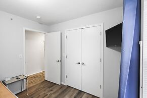 Family-friendly Retreat - Enviable Location!