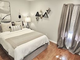 Bellflower Breeze Charming 3 BDR in Long Beach!
