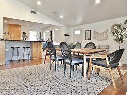 Bellflower Breeze Charming 3 BDR in Long Beach!