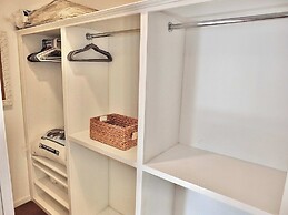 Bellflower Breeze Charming 3 BDR in Long Beach!