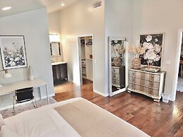 Bellflower Breeze Charming 3 BDR in Long Beach!