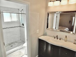 Bellflower Breeze Charming 3 BDR in Long Beach!
