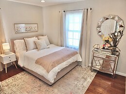 Bellflower Breeze Charming 3 BDR in Long Beach!