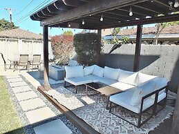 Bellflower Breeze Charming 3 BDR in Long Beach!