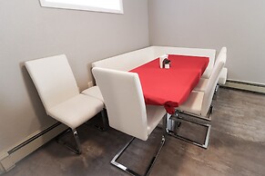 Downtown Granby Retreat & Spa