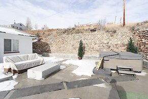 Downtown Granby Retreat & Spa