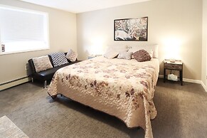 Downtown Granby Retreat & Spa