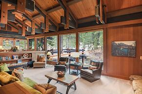 Joy on the River Stunning Waterfront Home for 10