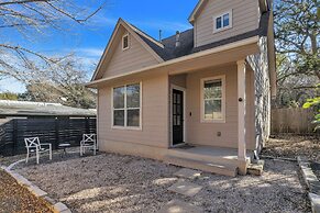Retreat in Bouldin Creek Walkable to Restaurants