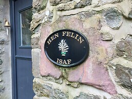 Hen Felin Isaf