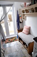 Lovely Fisherman's Cottage Near Beach and Harbour