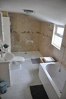 Lovely Fisherman's Cottage Near Beach and Harbour