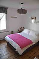 Lovely Fisherman's Cottage Near Beach and Harbour