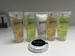 Canterbury Charm, Spacious 4 Bed House