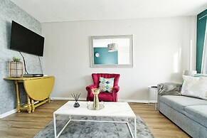 Canterbury Charm, Spacious 4 Bed House