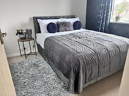 The Olive Nest Lush House in Ashford With Drive