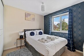 The Olive Nest Lush House in Ashford With Drive