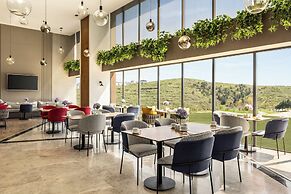 Ramada Encore by Wyndham Istanbul Arnavutkoy