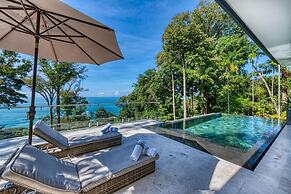 Short Walk to Restaurants Cafe Bar Saltwater Pool