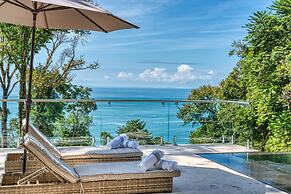 Short Walk to Restaurants Cafe Bar Saltwater Pool