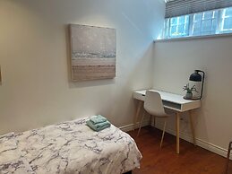 Chic 2BR Suite Vancouver West Downtown