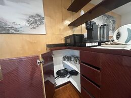Chic 2BR Suite Vancouver West Downtown