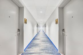 Skye Hotel & Residences