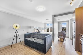 Skye Hotel & Residences