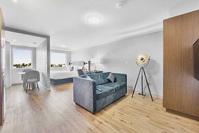 Skye Hotel & Residences