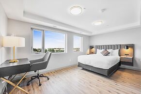 Skye Hotel & Residences