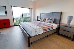 Elegant Oceanview Penthouse - Steps from Jaco Beach & Nightlife