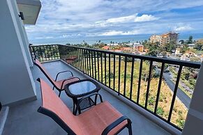 Elegant Oceanview Penthouse - Steps from Jaco Beach & Nightlife