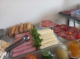 Pousada Sinhá Moça Campos Ltda