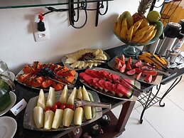 Pousada Sinhá Moça Campos Ltda