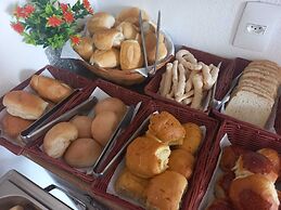 Pousada Sinhá Moça Campos Ltda