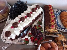 Pousada Sinhá Moça Campos Ltda