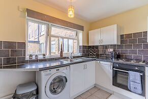 1br-sleeps2-parking-nearcitycentre-jlr-nec