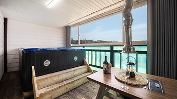 Ganghwa Nakjogaboineun spa Pension