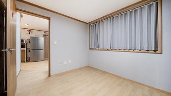 Ganghwa Nakjogaboineun spa Pension