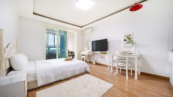 Ganghwa Nakjogaboineun spa Pension