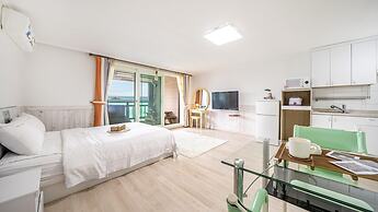 Ganghwa Nakjogaboineun spa Pension