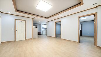 Ganghwa Nakjogaboineun spa Pension