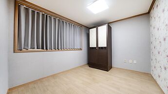 Ganghwa Nakjogaboineun spa Pension