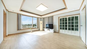 Ganghwa Nakjogaboineun spa Pension