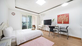 Ganghwa Nakjogaboineun spa Pension