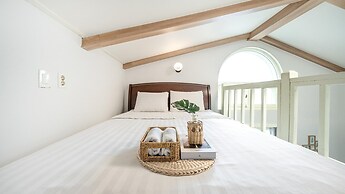 Ganghwa Nakjogaboineun spa Pension