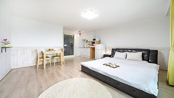 Ganghwa Nakjogaboineun spa Pension